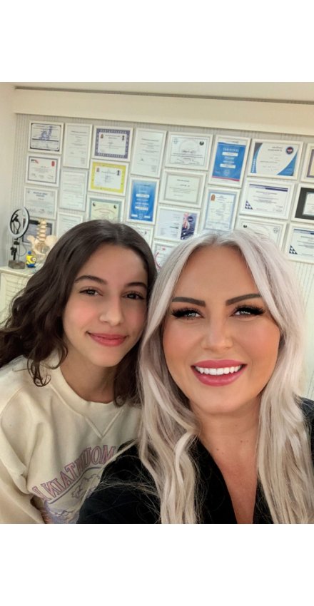 Nehir Özal: Skolyozum  16°’den 6°’ye Geriledi Nehir Özal: Skolyozum  16°’den 6°’ye Geriledi